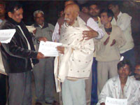 Workers get honour by the Convener at the end of the profgramme